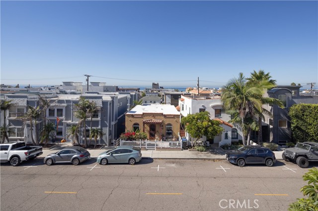 434 Manhattan Avenue, Hermosa Beach CA: https://media.crmls.org/medias/4235eee7-cba0-49fb-93cb-8691bd6d1596.jpg