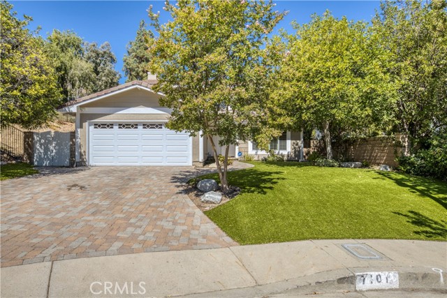 Detail Gallery Image 4 of 43 For 7101 Shadow Ridge Ct, West Hills,  CA 91307 - 3 Beds | 2/1 Baths