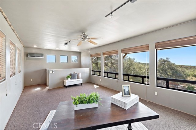 10950 Fox Springs Road, Murrieta CA: https://media.crmls.org/medias/4236206a-c05a-4b59-a5b7-3b1fdbdcaba5.jpg