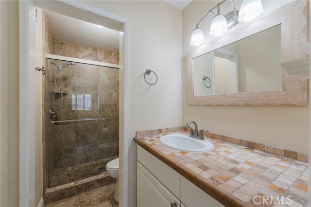 Detail Gallery Image 20 of 27 For 1286 Stonewood Ct, San Pedro,  CA 90732 - 3 Beds | 2/1 Baths