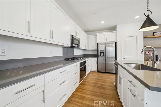 Detail Gallery Image 12 of 64 For 16233 Lozano St #2,  Fontana,  CA 92336 - 3 Beds | 2/1 Baths