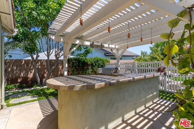18568 Arbor Gate Lane, Yorba Linda CA: https://media.crmls.org/medias/4236fd15-8bec-4288-b294-ea70d50b7b3c.jpg