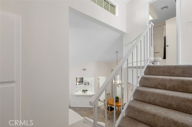 527 N Dartmouth Way, Anaheim CA: https://media.crmls.org/medias/4237051e-cd3d-4cf4-b691-8d1bb0b123eb.jpg