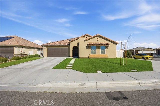 Detail Gallery Image 2 of 42 For 2113 E Donatello St, Lancaster,  CA 93535 - 3 Beds | 2 Baths