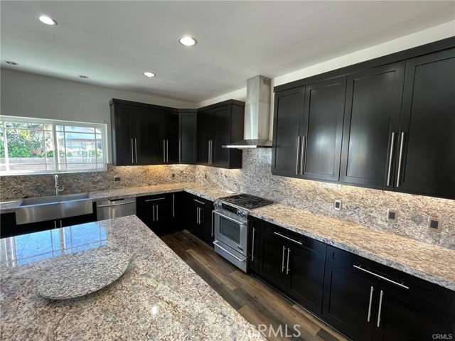 Detail Gallery Image 4 of 15 For 17358 Martha St, Encino,  CA 91316 - 3 Beds | 2/1 Baths