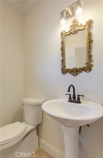 Detail Gallery Image 12 of 27 For 1472 Goldeneagle Dr, Corona,  CA 92879 - 4 Beds | 2/1 Baths