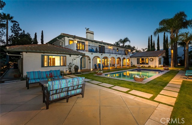 420 Inverness Drive, La Canada Flintridge CA: https://media.crmls.org/medias/42395f9c-20c9-48da-aa06-7ca9247a242a.jpg