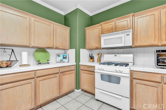 Detail Gallery Image 24 of 52 For 2673 Clarete St, Tulare,  CA 93274 - 4 Beds | 3 Baths
