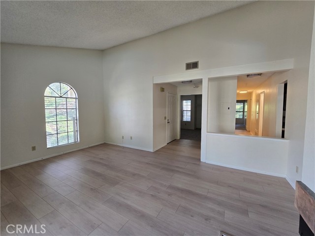 Detail Gallery Image 2 of 21 For 600 Central Ave #386,  Riverside,  CA 92507 - 3 Beds | 2 Baths