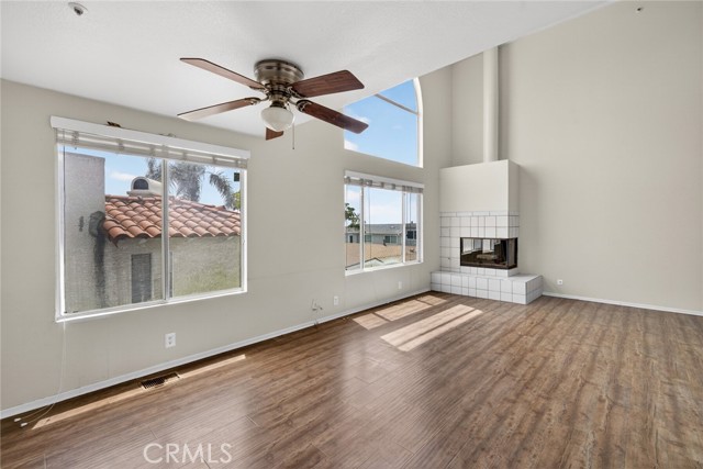 Detail Gallery Image 6 of 59 For 237 Avenida Montalvo #B,  San Clemente,  CA 92672 - 3 Beds | 3 Baths