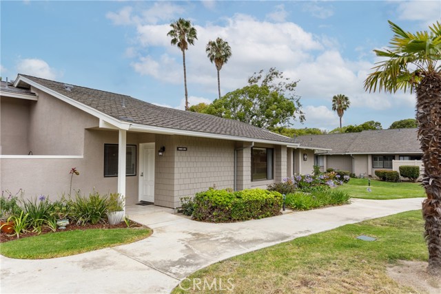 8566 Larkhall Circle #809C, Huntington Beach, CA 92646