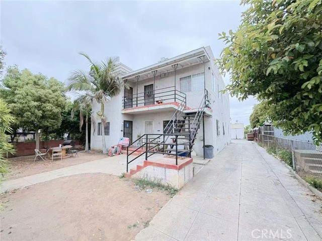 709 Harding Ave, East Los Angeles CA: https://media.crmls.org/medias/423acc27-d12c-406c-9a08-e568d34ceb82.jpg