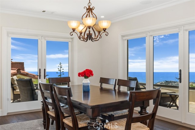 413 E Avenida Cordoba, San Clemente CA: https://media.crmls.org/medias/423ae24e-e7d3-4762-ae3b-d8a112775723.jpg