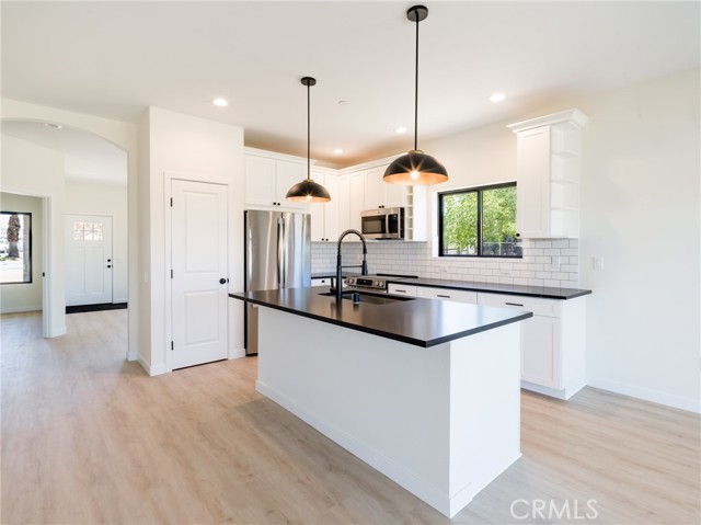 Detail Gallery Image 3 of 25 For 7220 Hanford, Yucca Valley,  CA 92284 - 4 Beds | 2 Baths