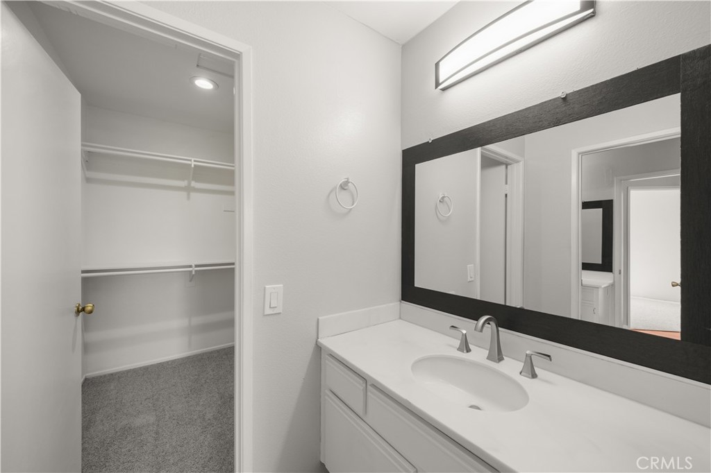 MLS #OC25262283 image #19