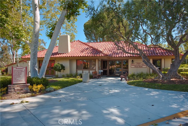 23524 Ribalta, Mission Viejo CA: https://media.crmls.org/medias/423c1355-ca74-4b60-bf39-94b8c7528657.jpg