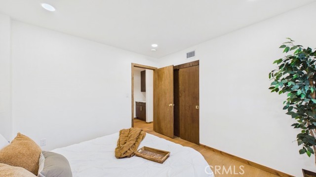 15859 Parthenia Street photo 34