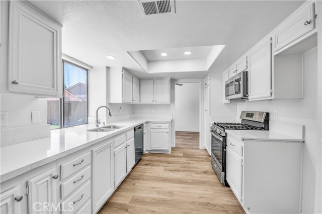 Detail Gallery Image 12 of 31 For 824 Ashley St, Hemet,  CA 92545 - 4 Beds | 2/1 Baths