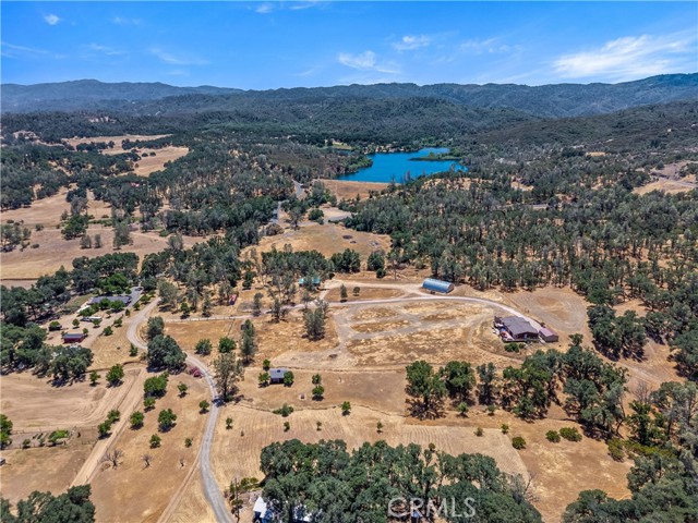 7235 Highland Springs Road, Lakeport CA: https://media.crmls.org/medias/423ce35c-c4b3-4025-bc85-14e2fea48bd0.jpg