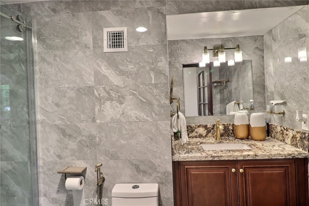 MLS #WS25153368 img 48