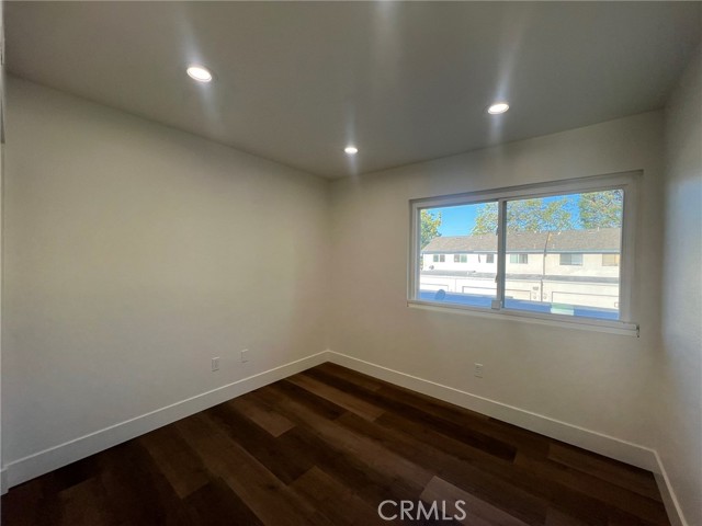 Detail Gallery Image 4 of 10 For 520 Breezewood Ct, Brea,  CA 92821 - 3 Beds | 2/1 Baths