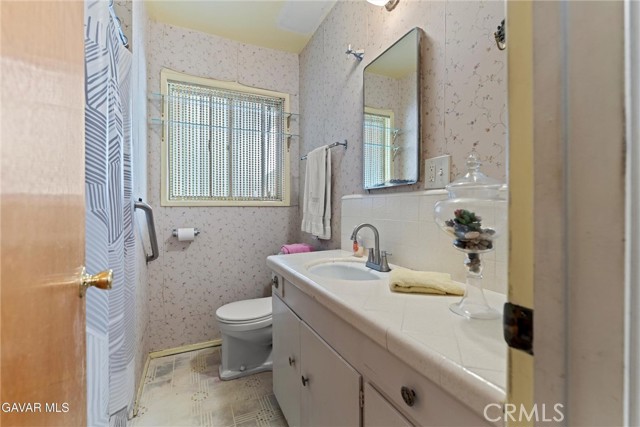 Detail Gallery Image 12 of 23 For 1333 E Avenue R4, Palmdale,  CA 93550 - 4 Beds | 2 Baths