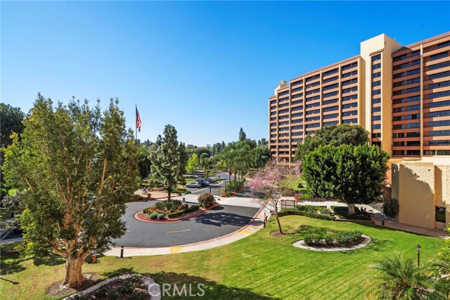 Detail Gallery Image 17 of 27 For 24055 Paseo Del Lago #306,  Laguna Woods,  CA 92637 - 2 Beds | 2 Baths