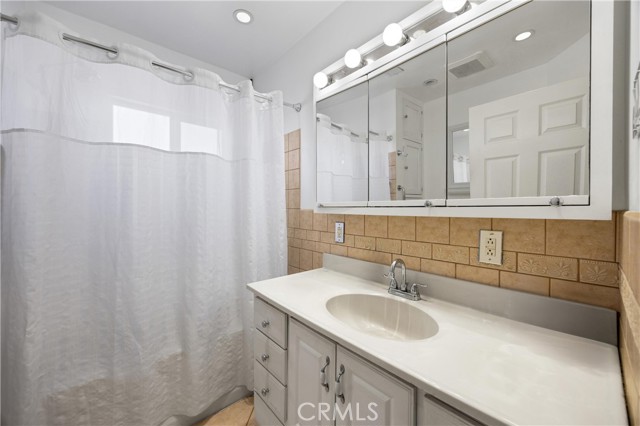 Detail Gallery Image 16 of 26 For 11345 Groveland Ave, Whittier,  CA 90604 - 3 Beds | 2 Baths