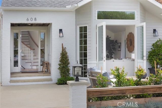Detail Gallery Image 3 of 47 For 608 Acacia Ave, Corona Del Mar,  CA 92625 - 3 Beds | 3 Baths