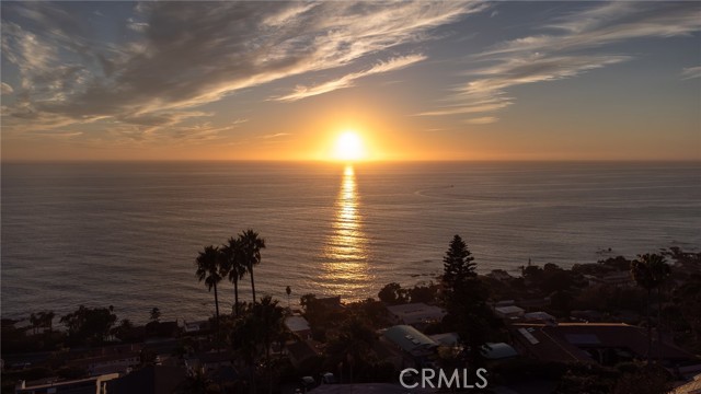 Detail Gallery Image 11 of 14 For 2480 Lomita Way, Laguna Beach,  CA 92651 - 2 Beds | 2 Baths