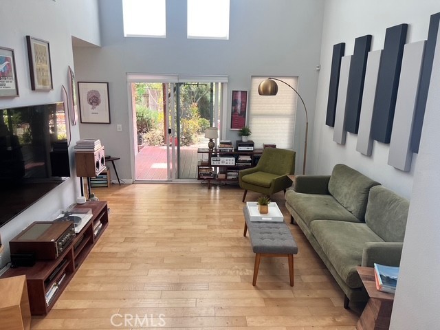 Detail Gallery Image 2 of 9 For 4221 via Tercero, Oceanside,  CA 92056 - 2 Beds | 2/1 Baths