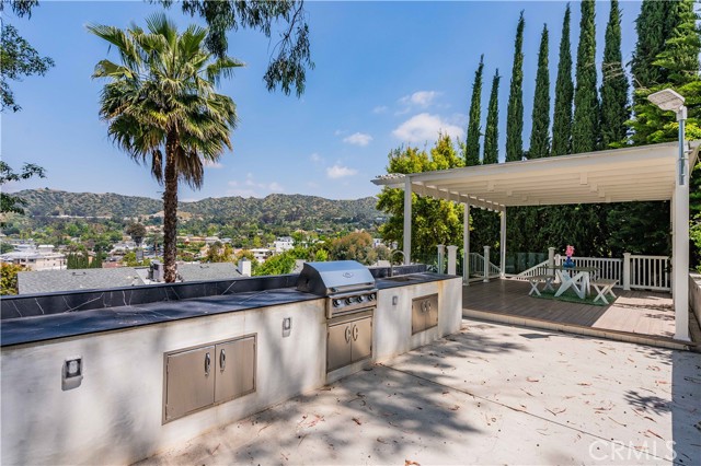 Detail Gallery Image 50 of 52 For 1440 Holbrook St, Eagle Rock,  CA 90041 - 3 Beds | 3/1 Baths