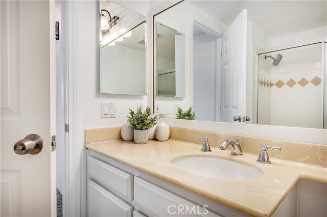 Hallway Bathroom - Upstairs
