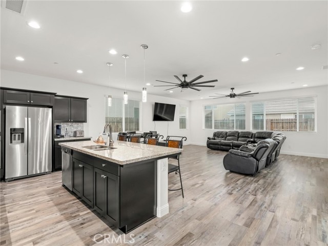 Detail Gallery Image 6 of 36 For 4080 San Jose, Clovis,  CA 93619 - 3 Beds | 3 Baths