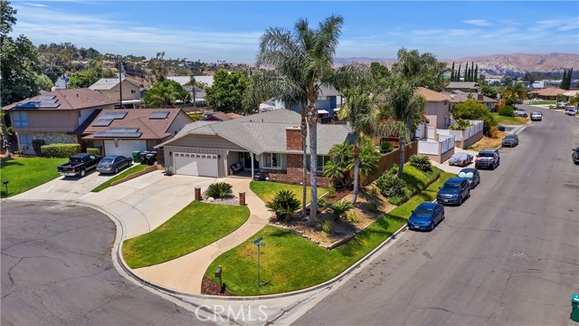 710 Broadmoor Court, Corona, CA 92882