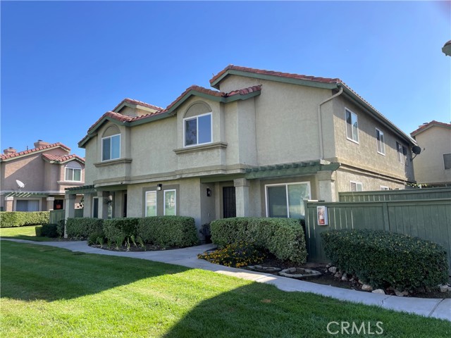 Detail Gallery Image 1 of 24 For 8380 Sunset Trail Pl #B,  Rancho Cucamonga,  CA 91730 - 3 Beds | 2/1 Baths