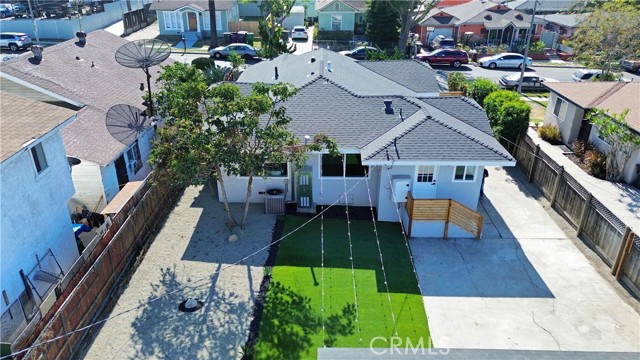 235 E Eldridge, Long Beach CA: https://media.crmls.org/medias/42440af0-f82d-4bc5-8ac6-bdf7a464c798.jpg