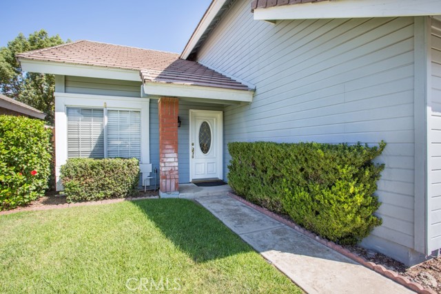 Detail Gallery Image 5 of 37 For 8984 Sage, Rancho Cucamonga,  CA 91701 - 4 Beds | 2/1 Baths