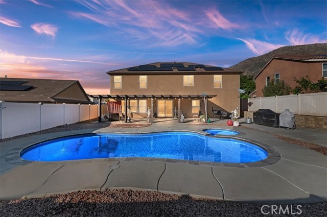 Detail Gallery Image 2 of 38 For 20583 Spring, Riverside,  CA 92507 - 5 Beds | 3/1 Baths