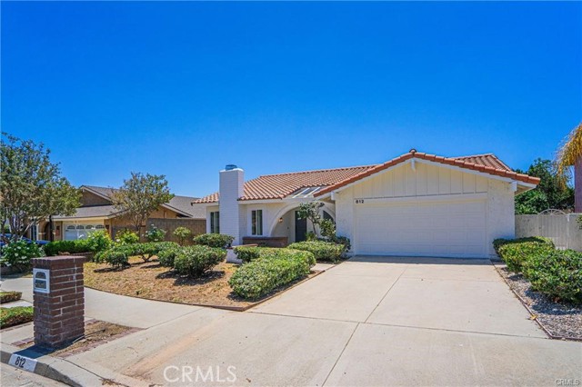 812 San Juan Lane, Placentia CA: https://media.crmls.org/medias/4245277b-bd59-4101-b47d-00fff55ae789.jpg
