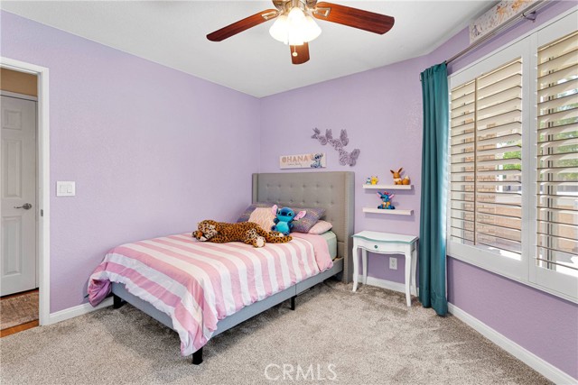 13950 High Falls Trail, Apple Valley CA: https://media.crmls.org/medias/424628e2-f43f-4d77-b57a-12acc8f03cf5.jpg