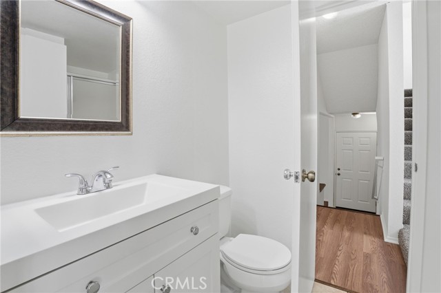 Detail Gallery Image 8 of 21 For 27657 Ironstone Dr #1,  Canyon Country,  CA 91387 - 3 Beds | 3 Baths