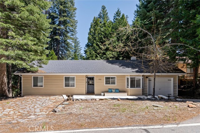 Detail Gallery Image 2 of 43 For 910 Clifford Dr, Almanor,  CA 96137 - 3 Beds | 2 Baths