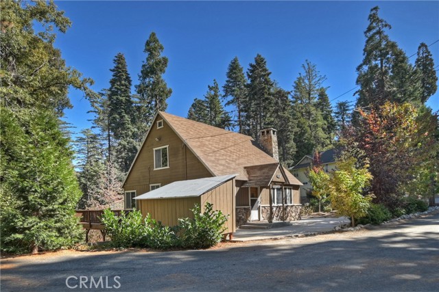 Detail Gallery Image 3 of 40 For 863 Oak Rd, Lake Arrowhead,  CA 92386 - 3 Beds | 2 Baths