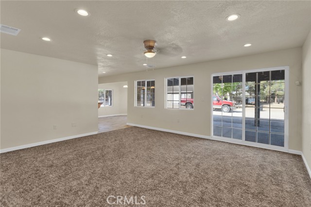 Detail Gallery Image 10 of 68 For 10298 Custer Ave, Lucerne Valley,  CA 92356 - 5 Beds | 2/1 Baths