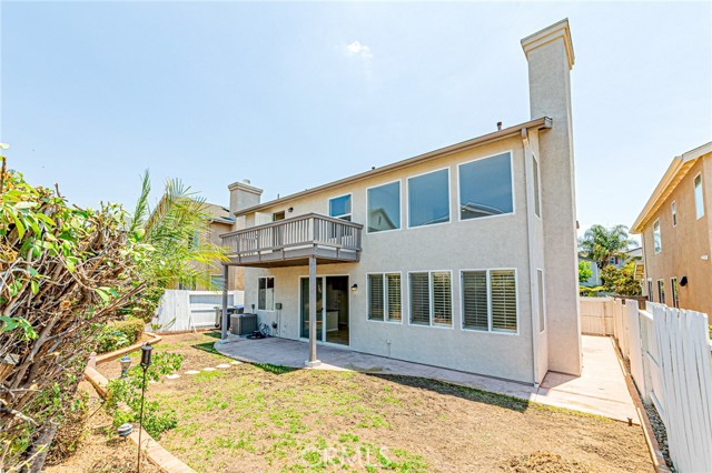 955 Blackberry Lane, Carson CA: https://media.crmls.org/medias/4247eaf9-3f7e-4d8d-b06a-1f6312f789f0.jpg