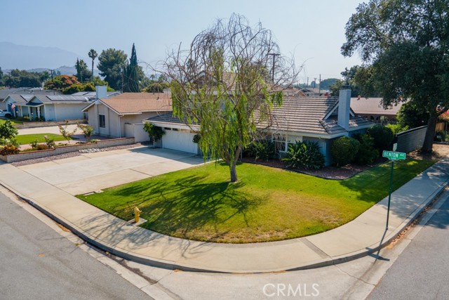 3314 Benton Avenue, La Verne CA: https://media.crmls.org/medias/42481c3d-0e61-4f44-b815-69d393d8ae82.jpg