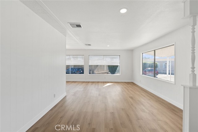 Detail Gallery Image 12 of 57 For 141 E Coronado Ln, Tustin,  CA 92780 - 3 Beds | 2 Baths