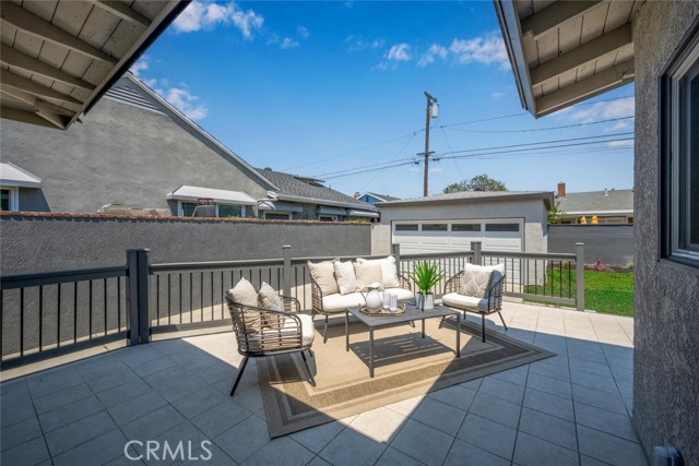 2312 Iroquois Avenue, Long Beach CA: https://media.crmls.org/medias/4249bf8c-516d-498b-b5e1-36953a66110f.jpg
