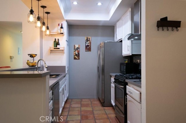 Detail Gallery Image 9 of 44 For 12355 Chandler Bld #202,  Valley Village,  CA 91607 - 2 Beds | 2 Baths